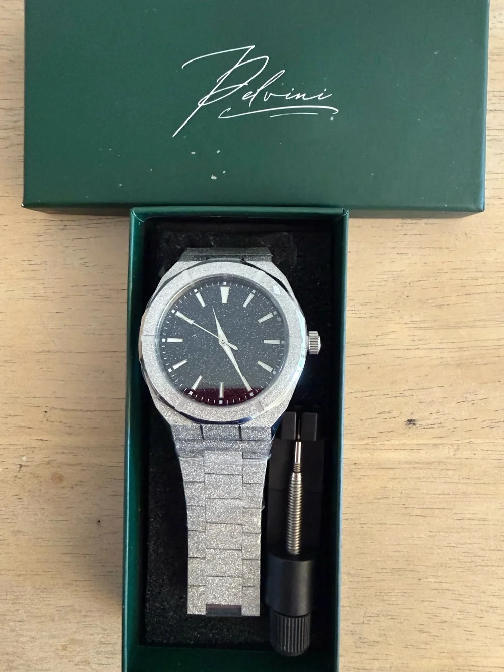 PELVINI MENS ITALIAN WATCH FROSTED SILVER MATCHING LINK BAND & LINK REMOVAL TOOL